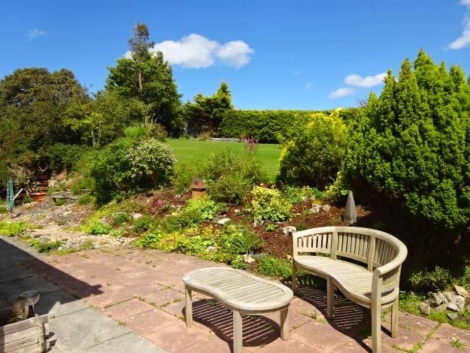Jaw-Dropping Beach House In Anglesey Benllech Bagian luar foto