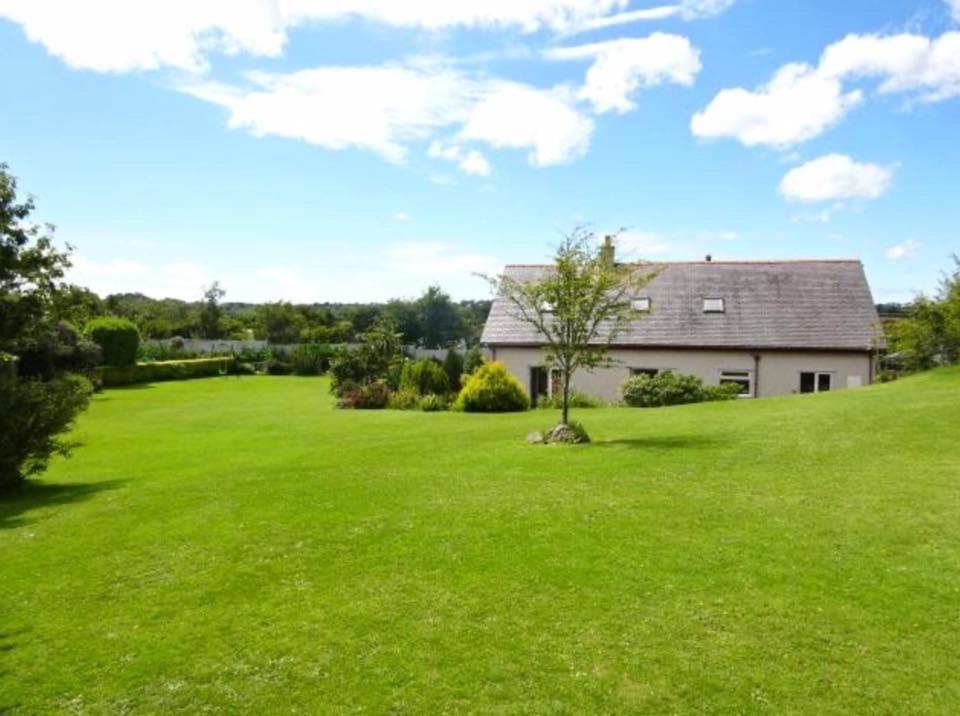Jaw-Dropping Beach House In Anglesey Benllech Bagian luar foto