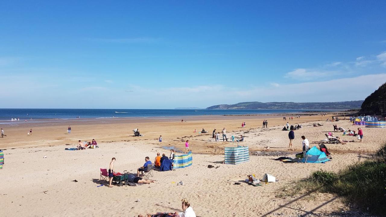 Jaw-Dropping Beach House In Anglesey Benllech Bagian luar foto